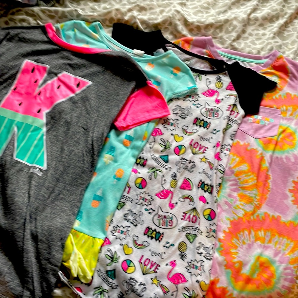 4 night gowns 7-8